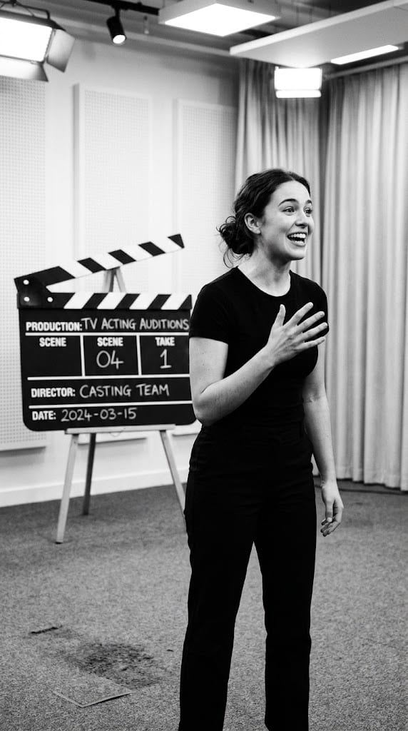 🎬 Casting Attrici per Show Televisivo su Rete Nazionale e Streaming